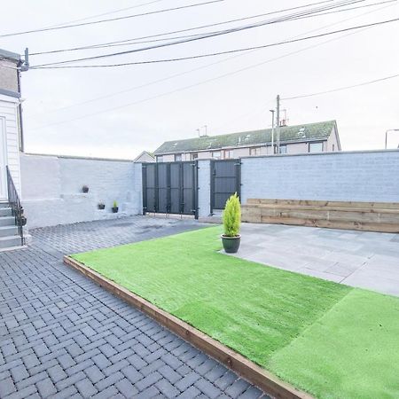 Bright, Fresh, Renovated 3 Bedroom Apartment In The Heart Of Montrose Angus Extérieur photo
