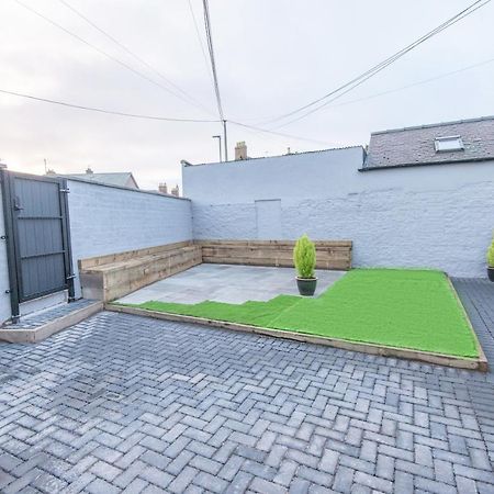 Bright, Fresh, Renovated 3 Bedroom Apartment In The Heart Of Montrose Angus Extérieur photo