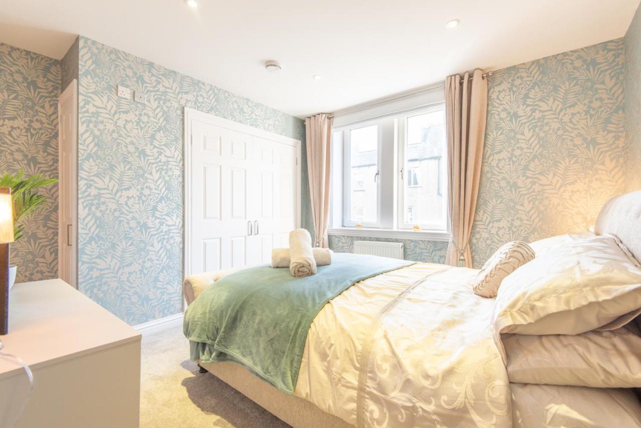 Bright, Fresh, Renovated 3 Bedroom Apartment In The Heart Of Montrose Angus Extérieur photo